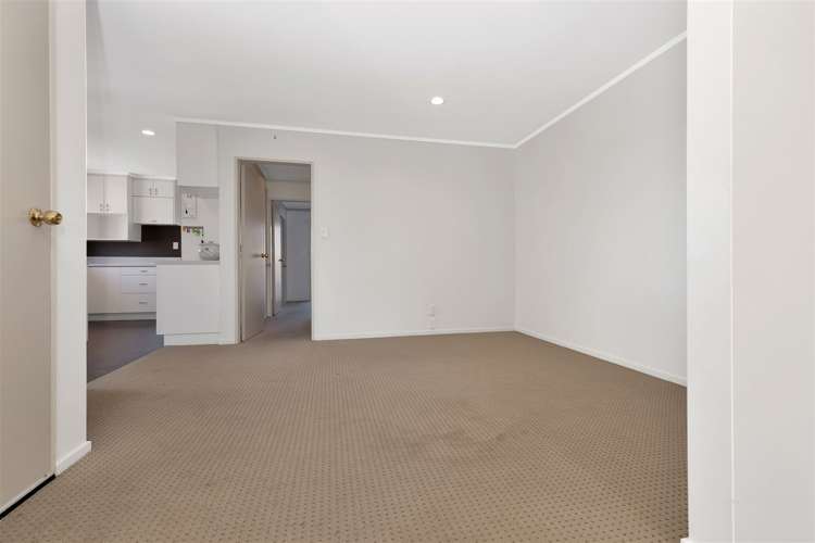 2/20 Up Francis Street Blenheim Central_11