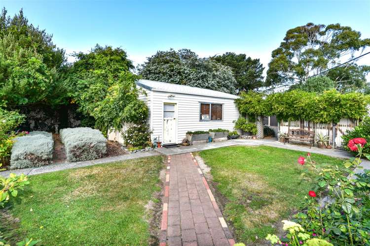 124 Embankment Road Lincoln_34