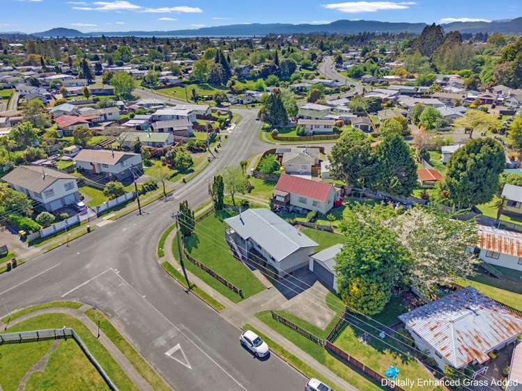 2 Goldie Street Pukehangi_19