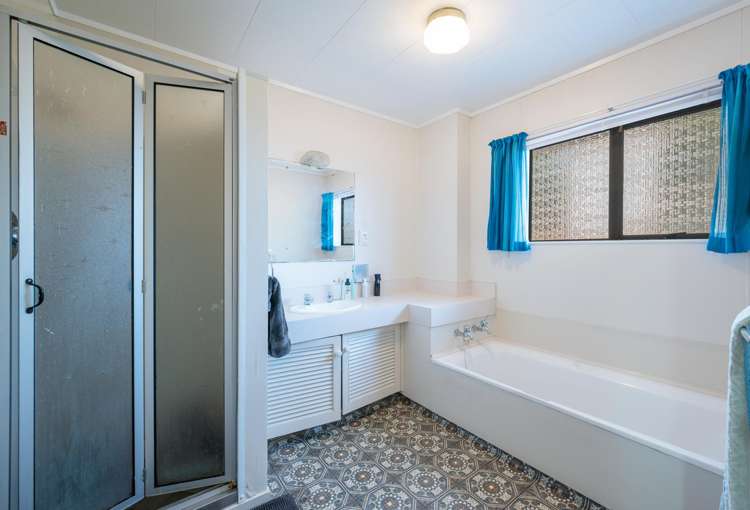 2/3 Exeter Street Stoke_12