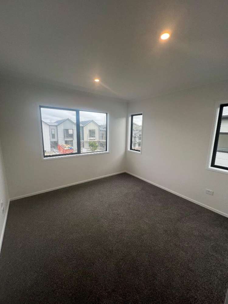27A Henry Tayler Rise Milldale_9