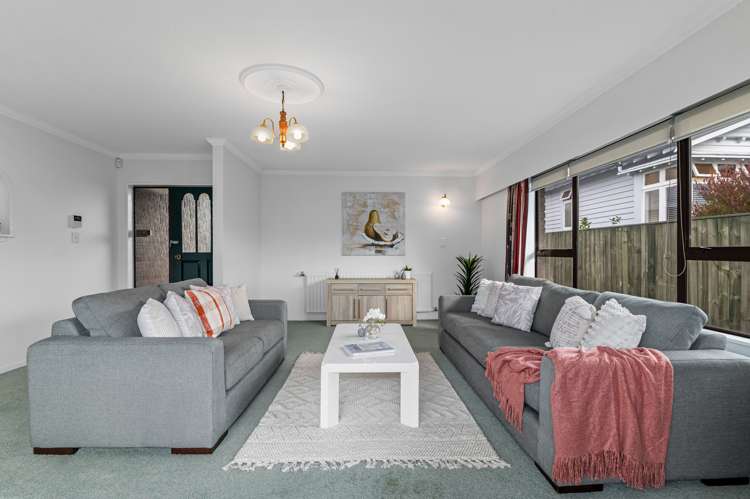 42 Robertson Street Glenholme_9