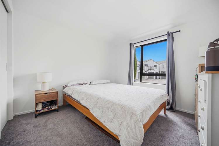 2/36 John Jennings Drive Oteha_7