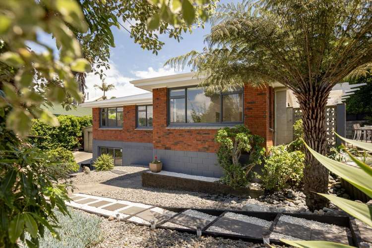 8 Highfield Crescent Brookfield_30