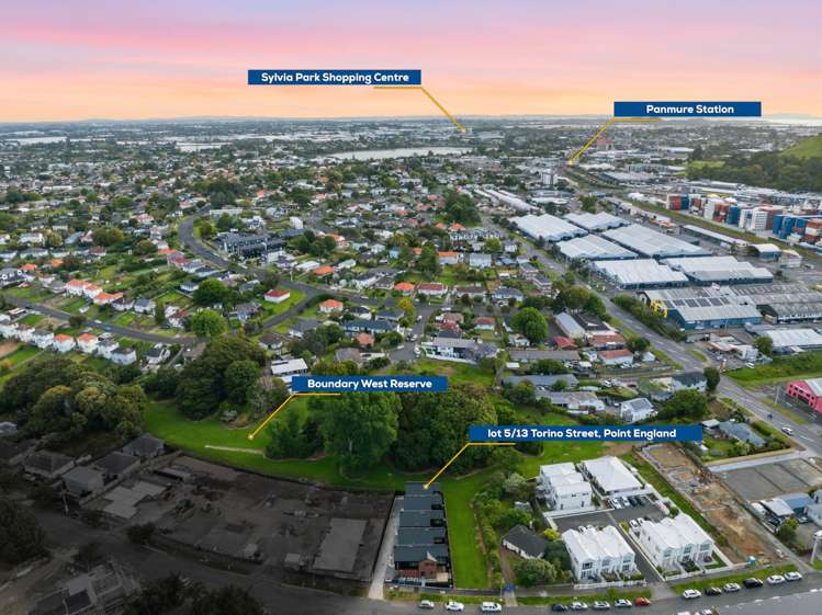 5/13 Torino Street Pt England_43