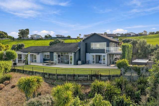 Coastal Living, Exceptional Sea Views