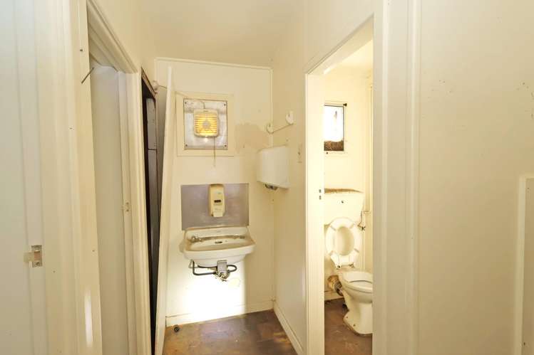 12 Foreshore Road Bluff_11