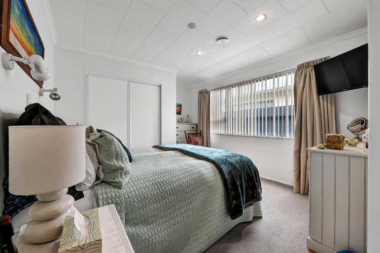 38 Tukapa Street Westown_14