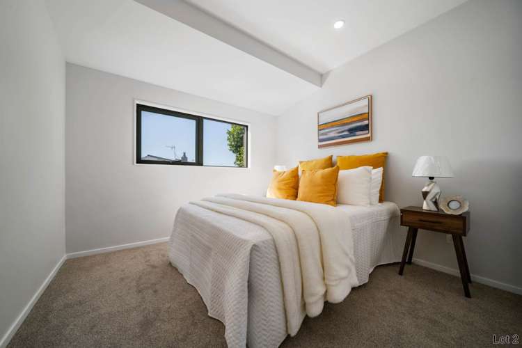 2 /8 Clutha Crescent Clover Park_13