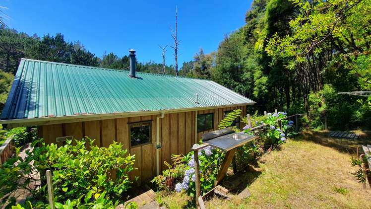 46 Schoolhouse Bay Road Kawau Island_17