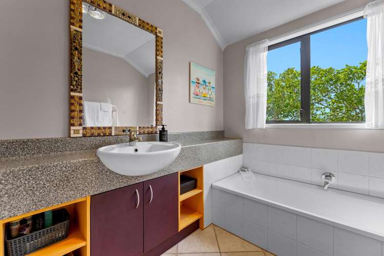 1224 State Highway 16 Waimauku_14