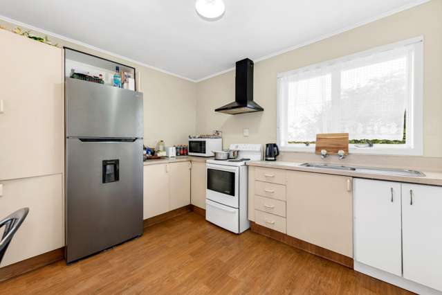 23 Tindall Crescent Otara_4