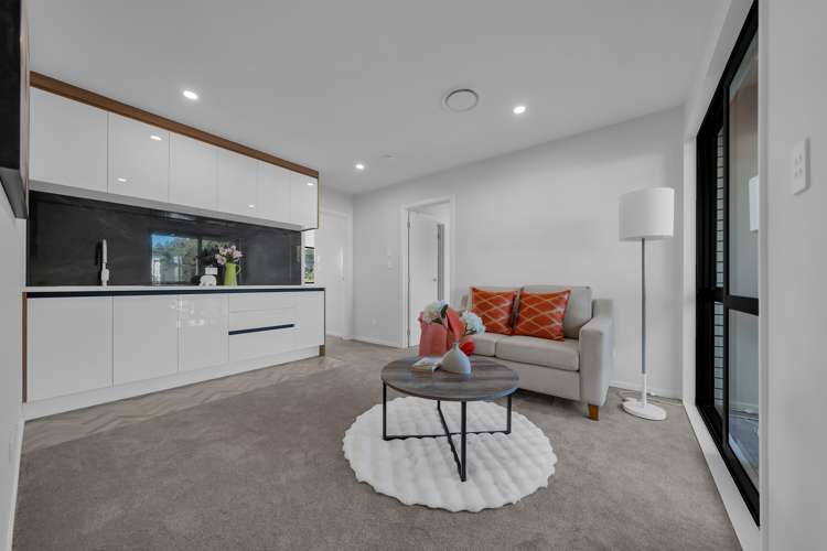 1 Tullymore Drive Flat Bush_15