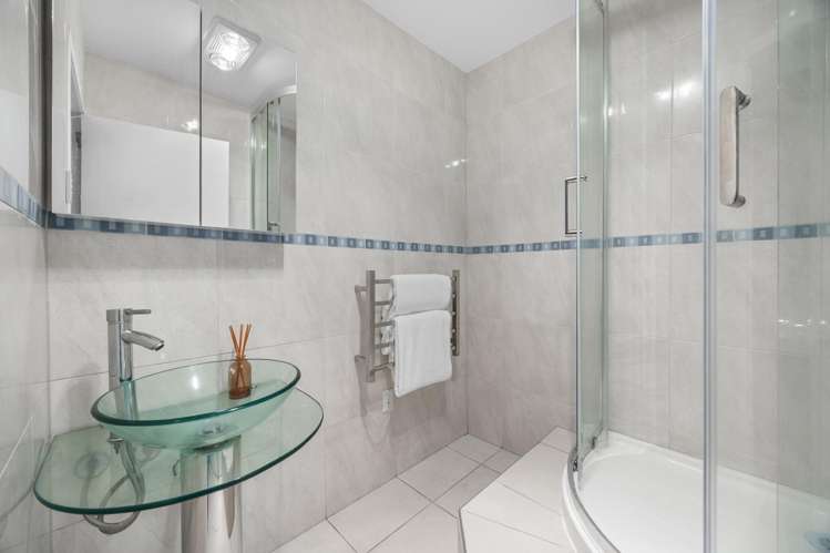 8 Portadown Avenue Pakuranga Heights_9