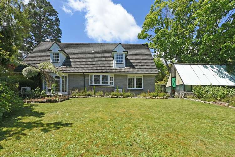 1266 Fergusson Drive Brown Owl_25