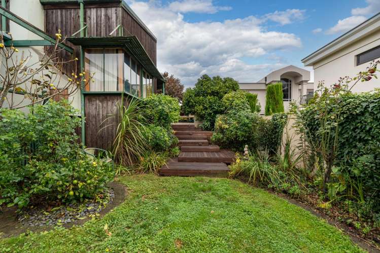 134 Lake Crescent Hamilton Lake_22