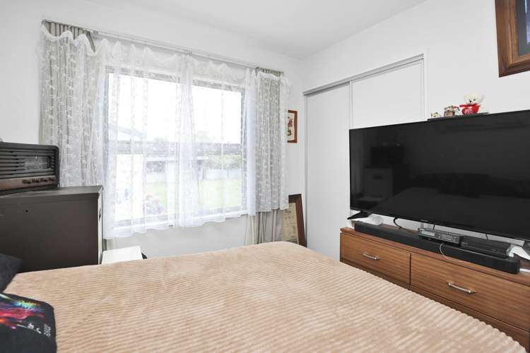 227 Racecourse Road Allenton_12