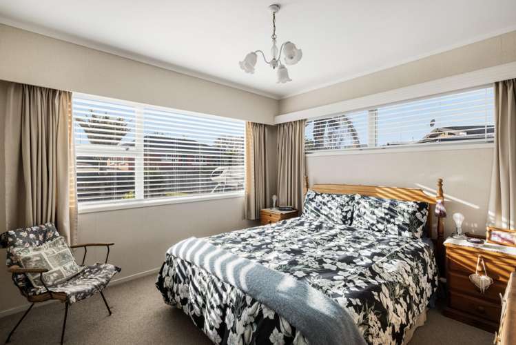 10 Bay Street Matua_12
