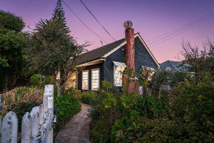 134 Wellington Road Paekakariki_11
