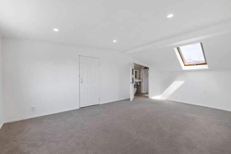 22 Pirangi Street Pt England_13