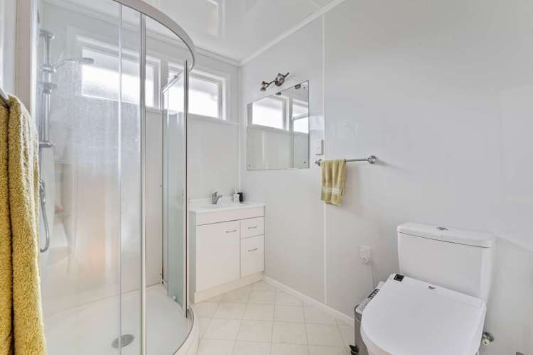 24 Trelawney Crescent Westown_9