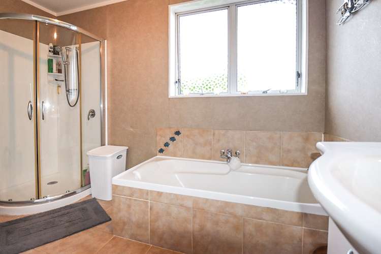 2 Guy Street Dannevirke_10