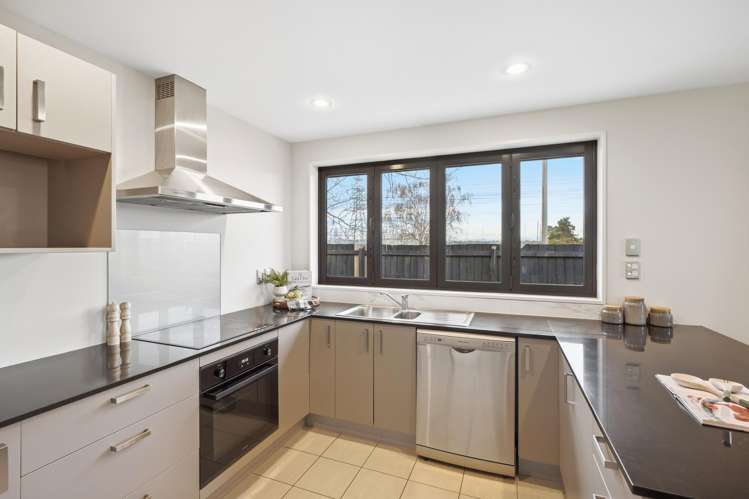 29 Roberts Road Hei Hei_6