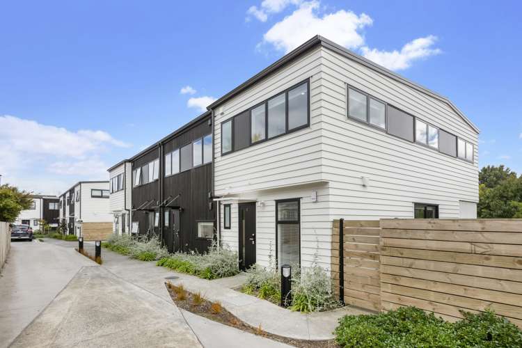 2 Whakahui Lane Mangere Bridge_14