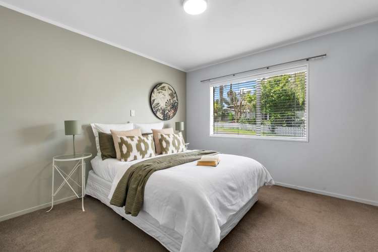 54 Heron Avenue East Matua_8