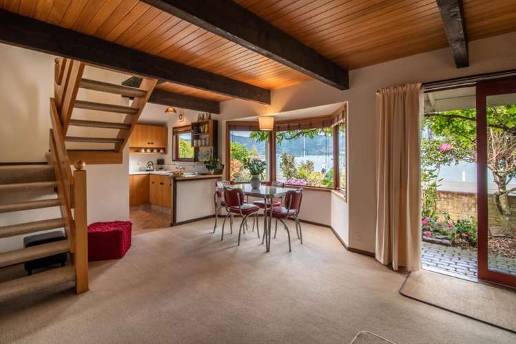 3b Beach Road Akaroa_11