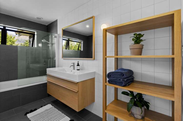 12 Ellen Johnson Terrace Dalefield/Wakatipu Basin_17