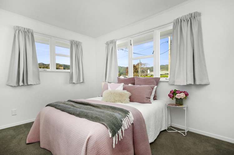 7 Holyoake Crescent Avalon_9