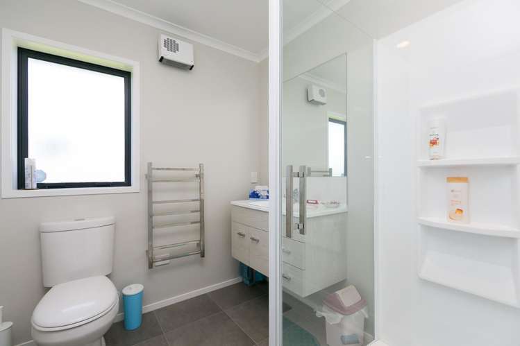 4 Golf Course Lane Waiwhakaiho_13