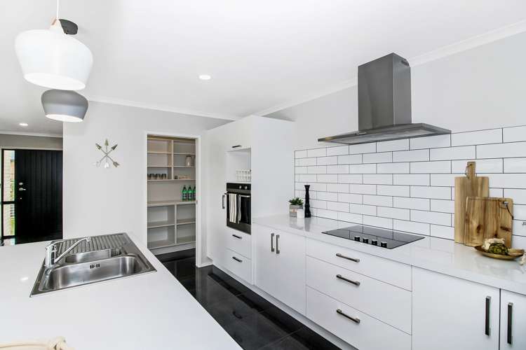 2 Ongarui Close Whalers Gate_8