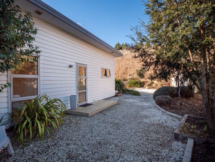 74 Risinghurst Terrace Lower Shotover_21