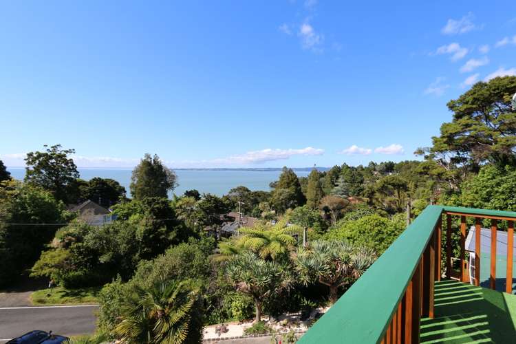 7 Kauri Point Road Laingholm_16