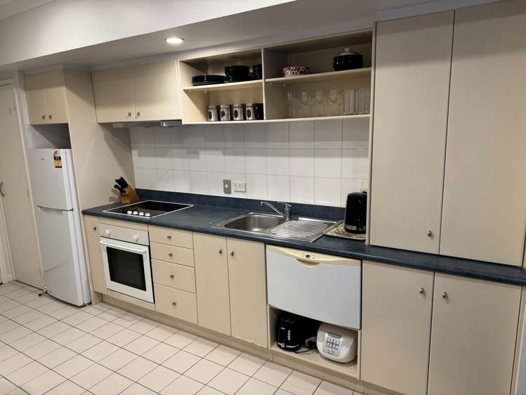 9K/1 Emily Place City Centre_5
