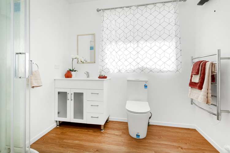 79 Driver Crescent Cannons Creek_13