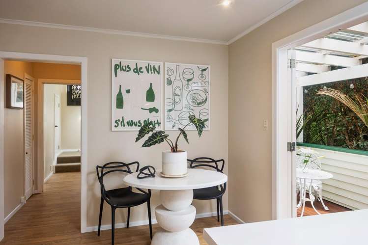 29 Hollywood Avenue Titirangi_11