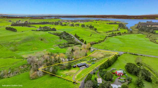 Your Dream Lifestyle on Craig Road!