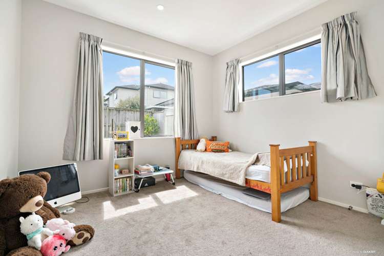 29 Hughs Way Flat Bush_12