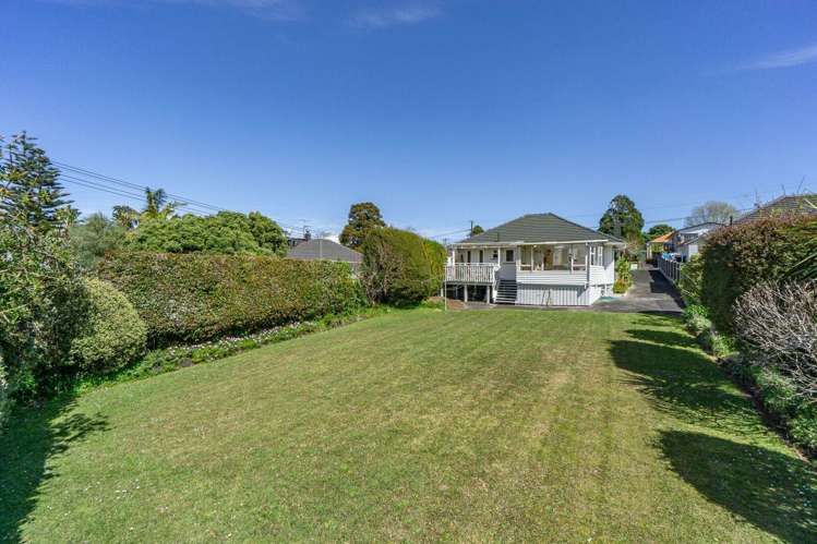 12 Ayrton Street Te Atatu South_4