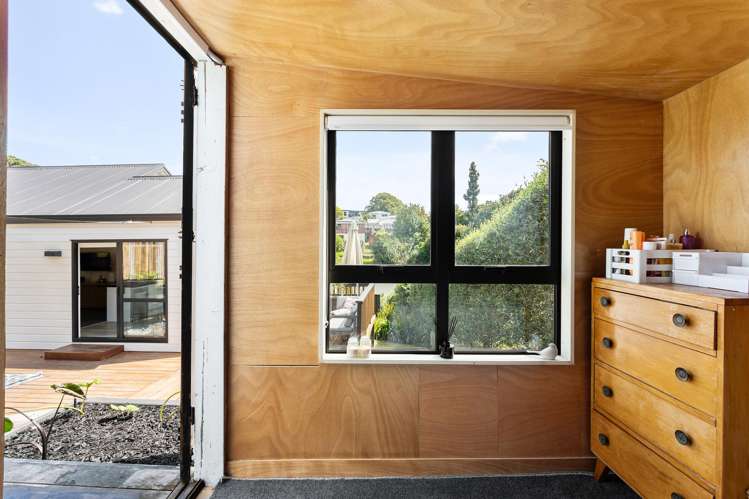 2 Fergusson Way Judea_29