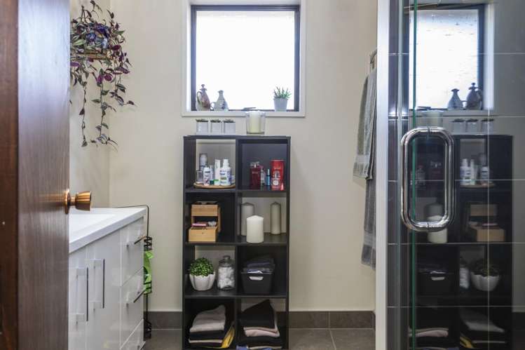 76 Solomon Avenue Redwood_13