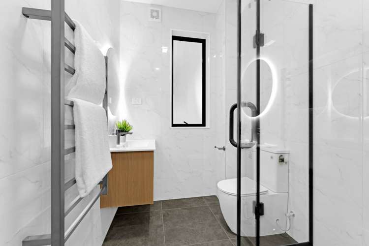 24C Zingaro Place Massey_17