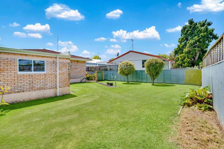 82 Cook Street Hamilton East_18