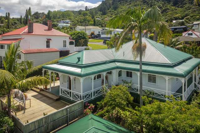 Sealey Street Statement Home