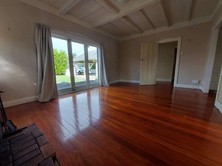 19 Hazel Avenue Mount Roskill_2