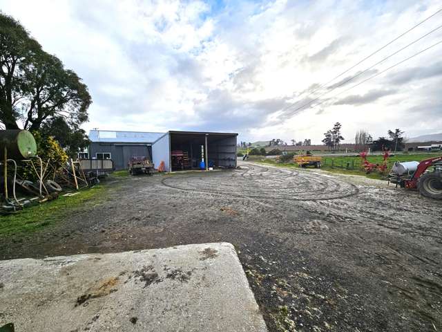 22 Saunders Street Owaka_2