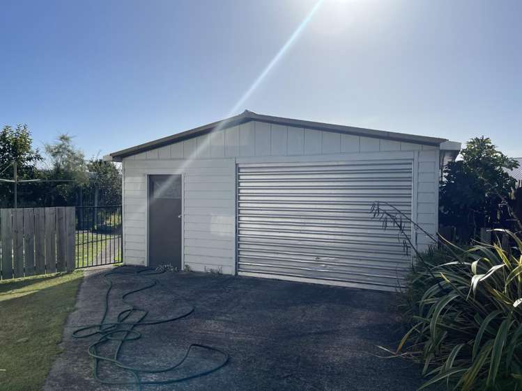 20 Kipling Crescent Stoke_10
